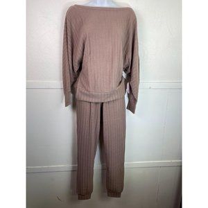 Full Circle Trends Top and Pant Suit Size Various